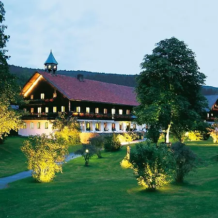 Gut Schmelmerhof ホテル 3*